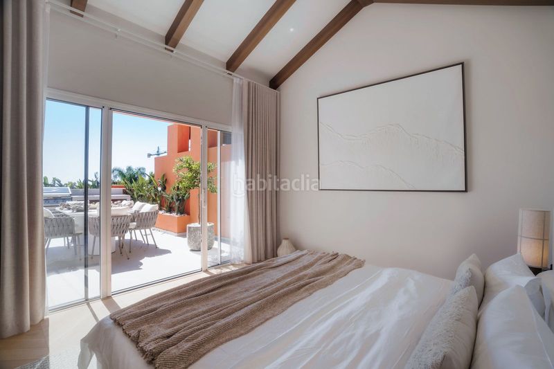 Foto ced9ffa1-b86e-4460-8d9d-d6933fa050b5. Dúplex amb piscina a Los Naranjos Marbella