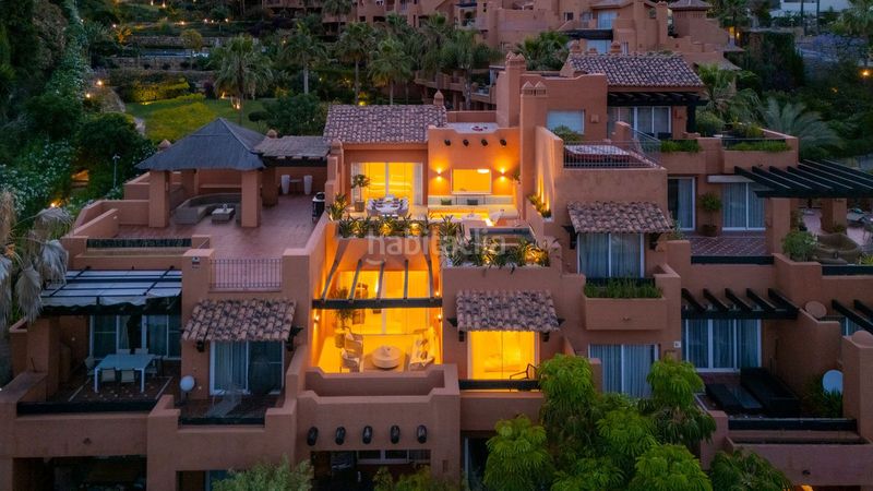 Foto ea42d1f5-e7e8-4fb9-a051-1c4340701fb0. Dúplex amb piscina a Los Naranjos Marbella