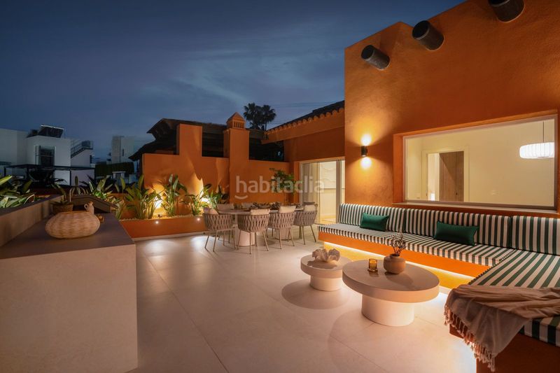 Foto f3e685a5-d33a-4fd4-a293-52f4d8b249b0. Dúplex amb piscina a Los Naranjos Marbella