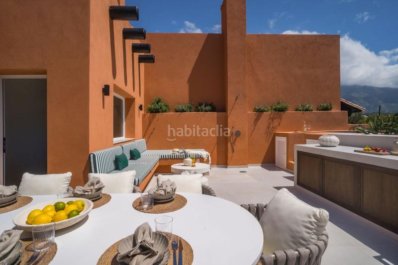 Foto 85c2b978-c310-4d1b-af4c-7c64d146e530. Zweistöckige wohnung mit pool in Los Naranjos Marbella