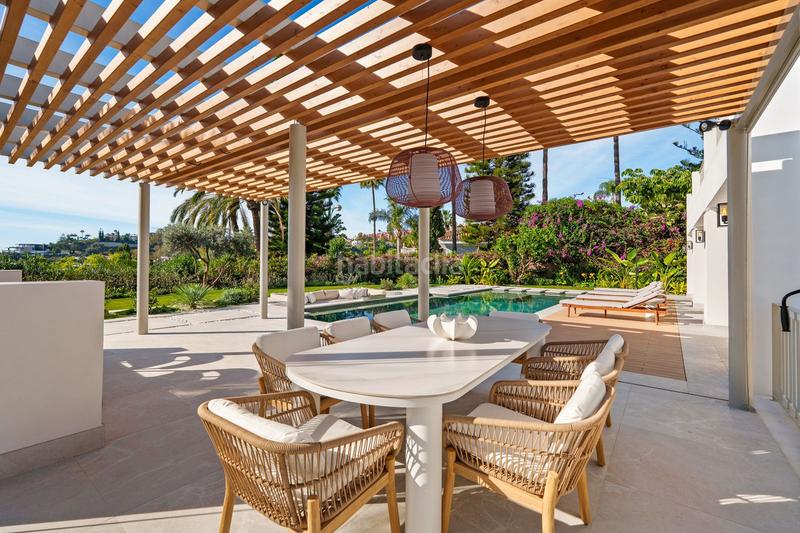 Foto 1d8b13b1-04a0-4fc9-9347-57651f1e8dc9. Chalet avec parking piscine dans La Quinta Benahavís