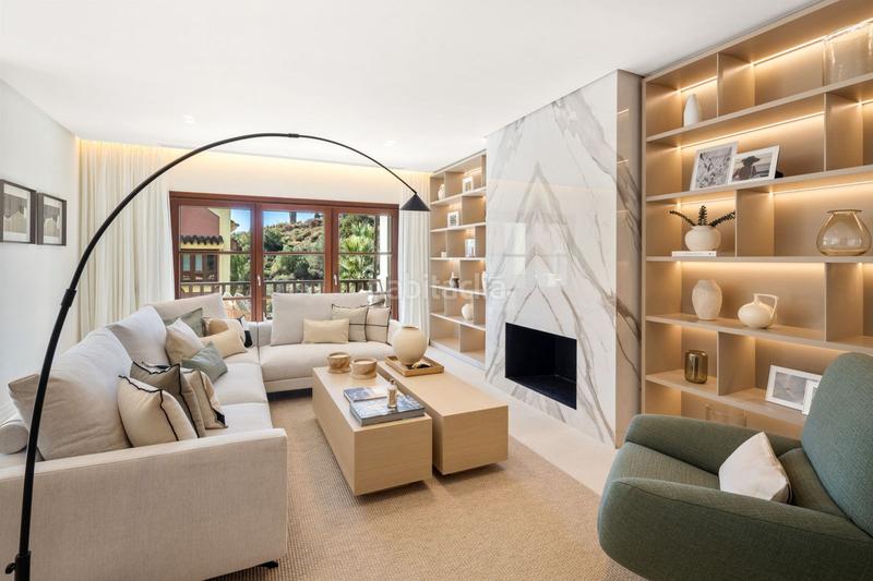 Foto b90f48fe-9c52-4a5e-9efb-f0614dd5f8ed. Chalet mit parking pool in La Carolina - Guadalpín Marbella