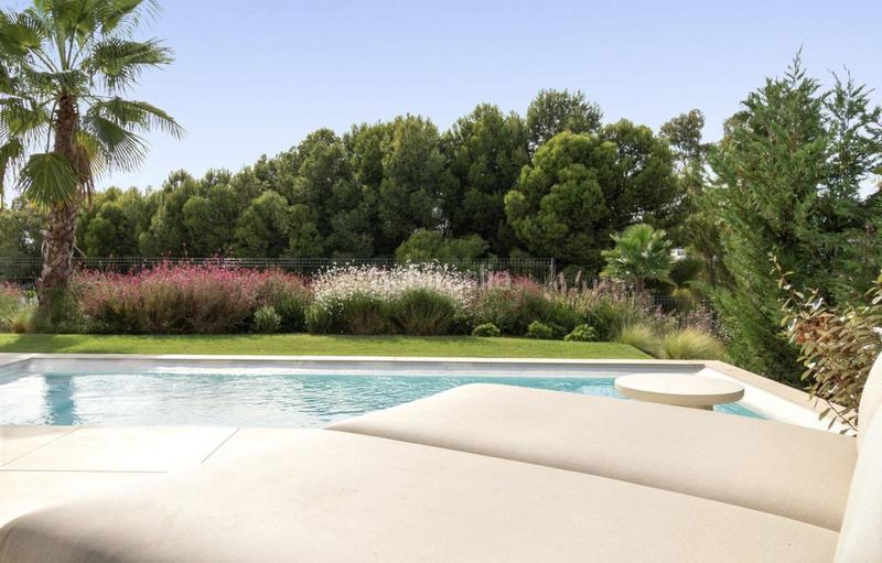 Foto aa45b9f6-19c0-41f4-8b29-fa71102b94f9. Chalet with parking pool in bahía de Marbella Marbella