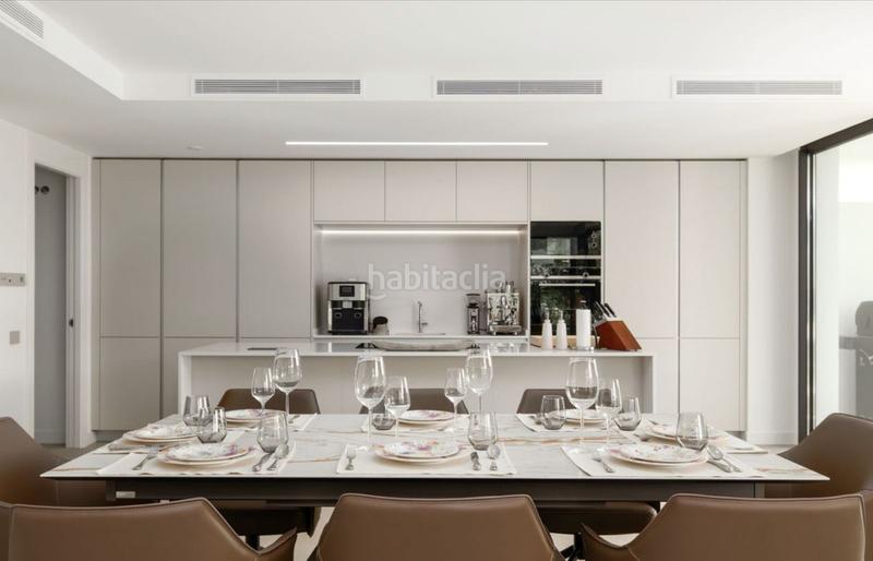 Foto d6fd617a-0bf4-410b-af6c-1e7e7b3f58c7. Chalet avec parking piscine dans bahía de Marbella Marbella