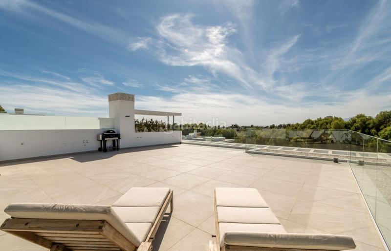 Foto 84b7d7bd-dce7-4ca0-9e98-35fc3f7c1a53. Chalet en bahía de Marbella Marbella