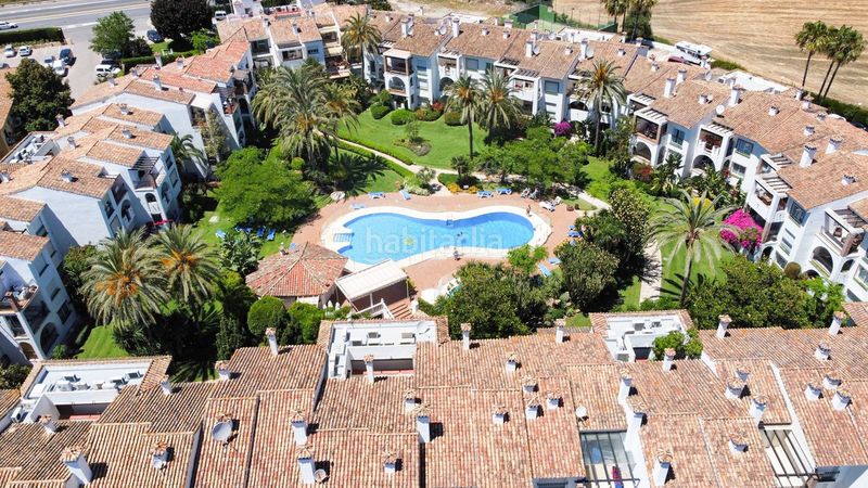 Foto 7f3352f7-c67e-497b-8247-538980305f6e. Planta baixa amb aparcament piscina a El Velerín Estepona