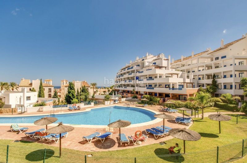 Foto 753f5609-992c-40c6-8212-f0b600d78568. Dúplex amb aparcament piscina a La Duquesa Manilva