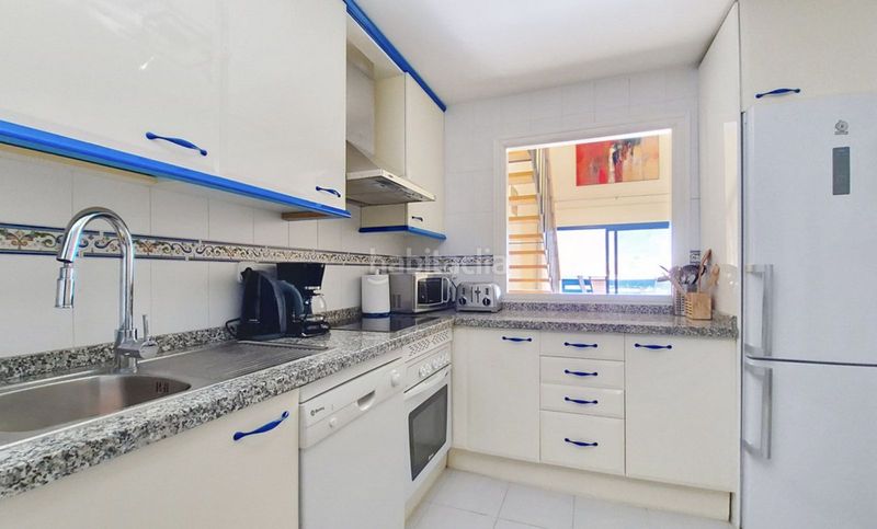 Foto ad6c94b3-7512-4181-b24f-e652992d14de. Dúplex amb aparcament piscina a La Duquesa Manilva