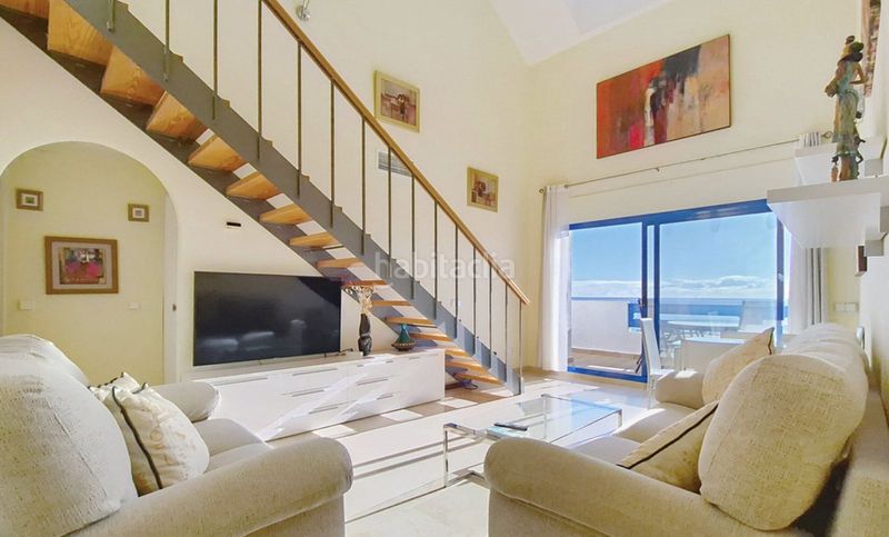 Foto ceb07cf0-a6d0-4765-bd0b-ff06e4cd9cc8. Dúplex amb aparcament piscina a La Duquesa Manilva