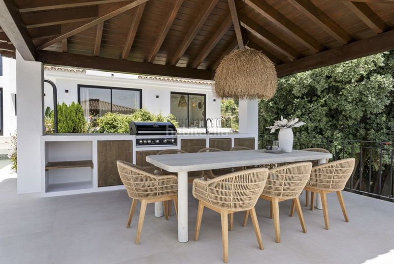 Foto 4b7a176c-2c67-4cd2-ab77-6b3f81762e06. Xalet amb aparcament piscina a El Paraíso Benahavís