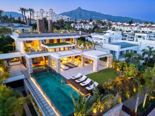 Chalet in Nueva Andalucía centro