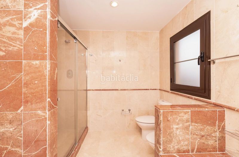 Foto 243c2086-7a7b-48fa-a4c1-b84ffb0a6c7d. Apartament amb aparcament piscina a Atalaya - Isdabe Estepona
