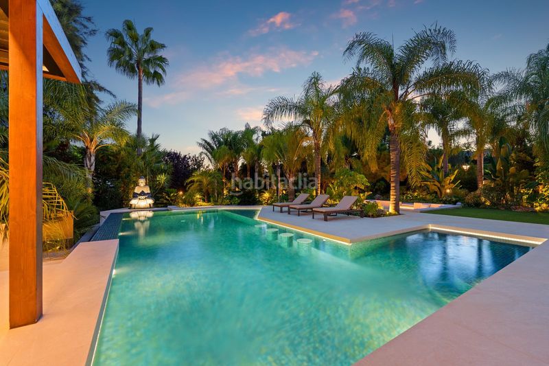 Foto d4d9b41b-50e4-4969-9959-b35a169f633d. Xalet amb aparcament piscina a Río Real Marbella