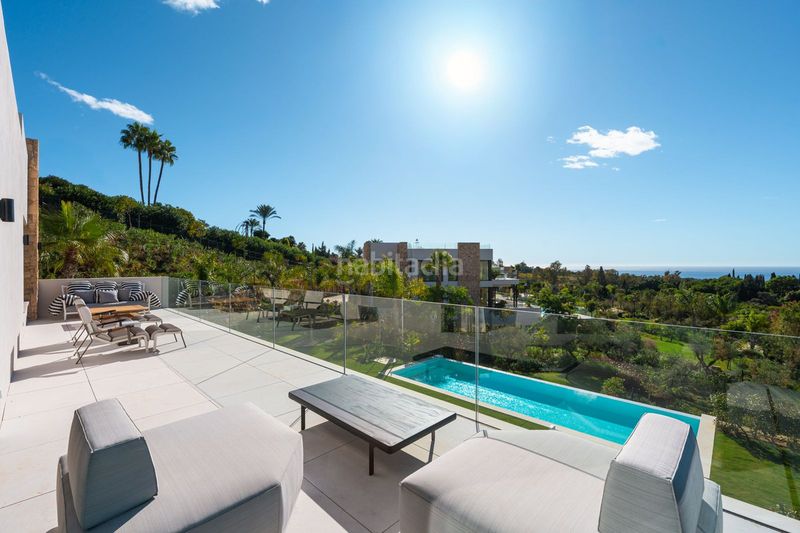 Foto 75c9f3d1-d307-4ad6-b348-c4556a16a792. Xalet amb aparcament piscina a Nagüeles Alto Marbella