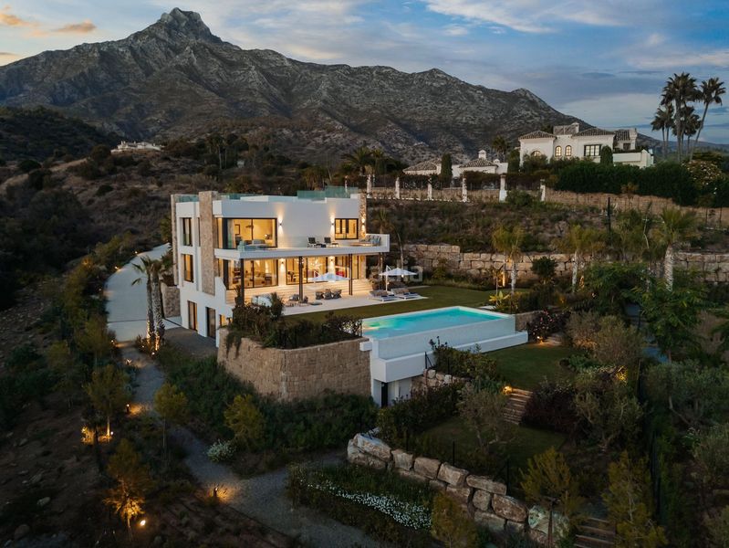 Foto a901c30e-50b5-4759-8627-f4de86a3ea81. Xalet amb aparcament piscina a Nagüeles Alto Marbella