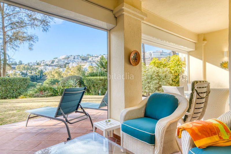 Foto af7a8495-331b-4969-a358-c4dbf3560bcd. Casa adossada amb aparcament piscina a La Quinta Benahavís