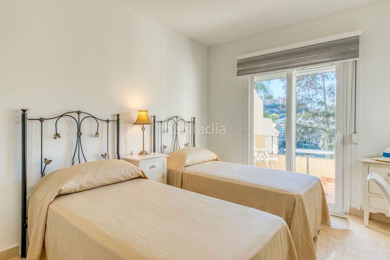 Foto d1b233bb-680d-421b-b0a8-682aed3e1b1f. Casa adossada amb aparcament piscina a La Quinta Benahavís