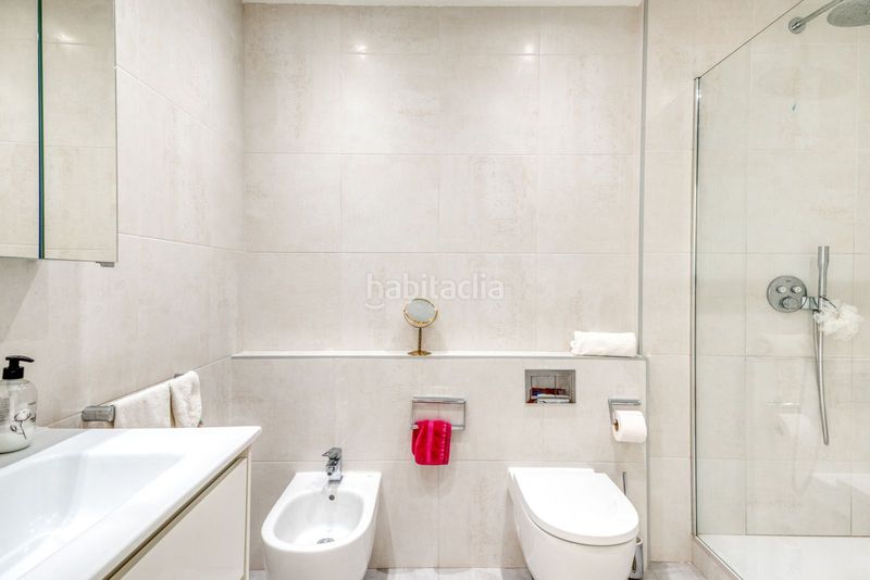 Foto d7875f2d-908d-4108-bcd1-c5b7a0af142a. Casa adossada amb aparcament piscina a La Quinta Benahavís