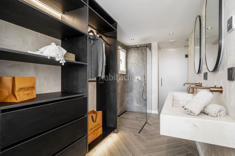 Foto 836b04a0-28c1-407e-a614-91f557bb5784. Àtic amb aparcament piscina a La Quinta Benahavís