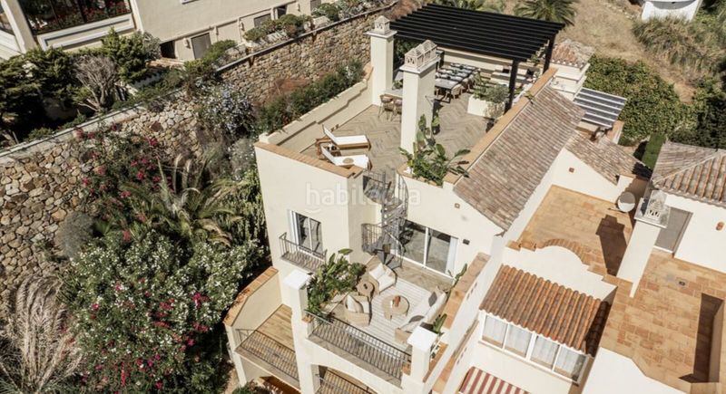 Foto b16990d7-1b6a-4a01-a99f-44fa265e1c6e. Àtic amb aparcament piscina a La Quinta Benahavís