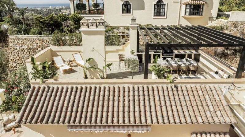 Foto d44bb157-374b-4f22-90b8-467632071908. Àtic amb aparcament piscina a La Quinta Benahavís