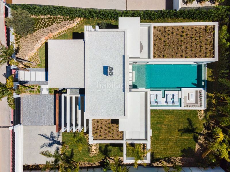 Foto 2e1ea01d-a443-4b8a-a743-c13094806601. Xalet amb aparcament piscina a Las Brisas Marbella