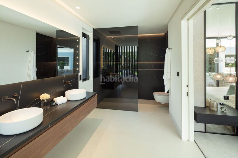 Foto dcdbac6a-7eda-46ca-9921-b6167efd2482. Xalet amb aparcament piscina a Las Brisas Marbella