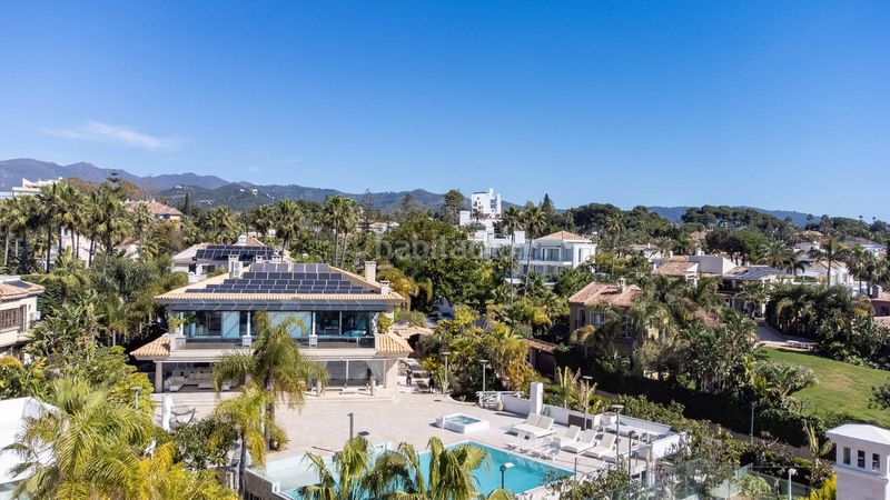 Foto 233aa95e-946e-4881-b2f0-2acbb1388a6e. Chalet en bahía de Marbella Marbella