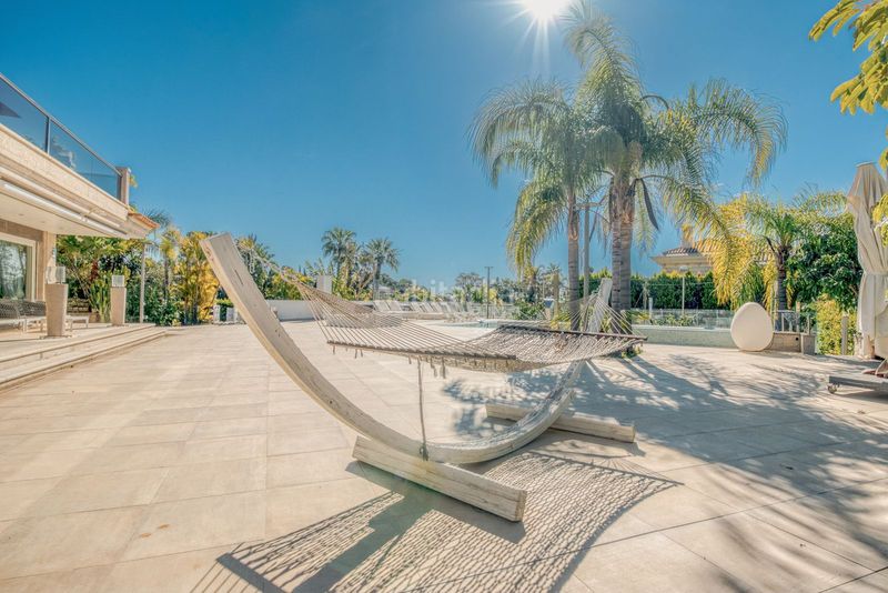 Foto 55ab3f9c-916d-4e61-8599-f3fb66f7aacd. Chalet en bahía de Marbella Marbella