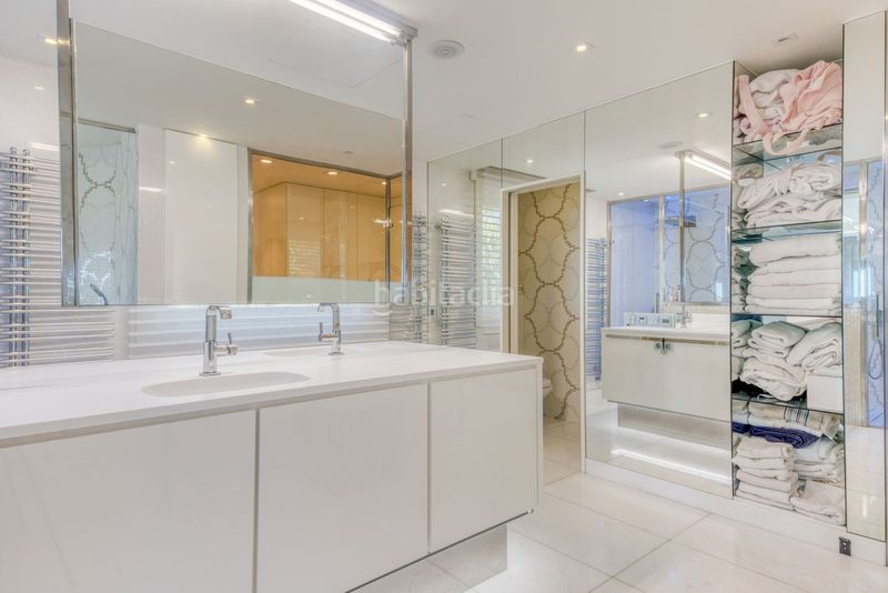 Foto f975cc2c-669e-4b63-bde6-68c9b56fcdc6. Chalet en bahía de Marbella Marbella