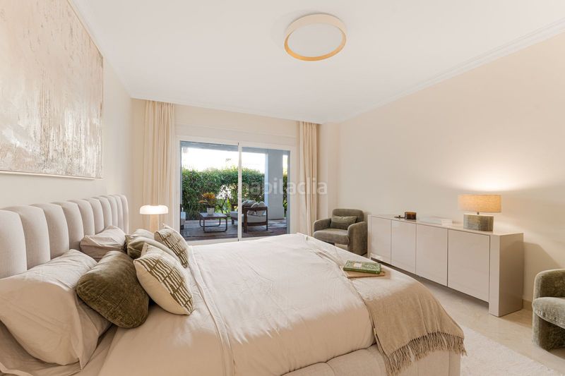 Foto 5cc7dfca-ae4b-437e-8d55-f54c838df37d. Planta baixa amb aparcament piscina a Nagüeles Alto Marbella