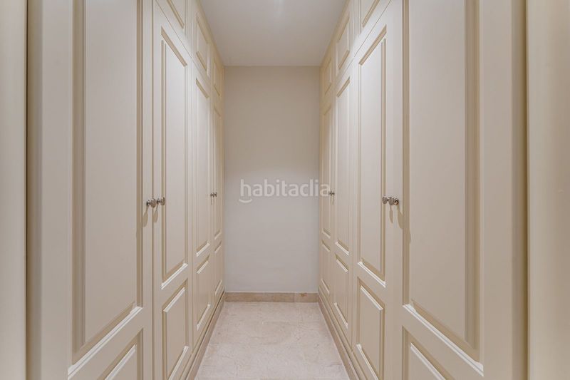Foto 943e7f9e-57d9-4fb7-ae57-eab454d9996d. Planta baixa amb aparcament piscina a Nagüeles Alto Marbella