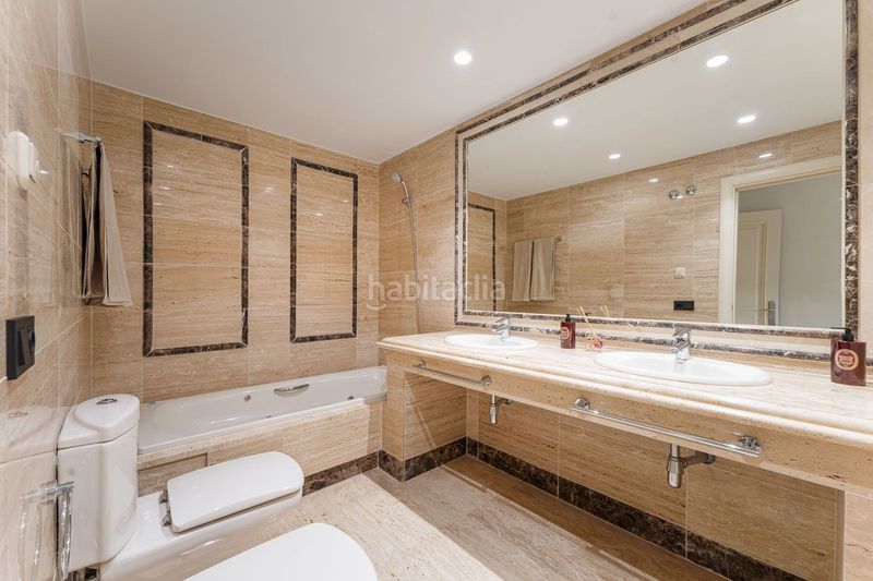 Foto bc886527-18fc-45a3-8277-756e2a23cb97. Planta baixa amb aparcament piscina a Nagüeles Alto Marbella