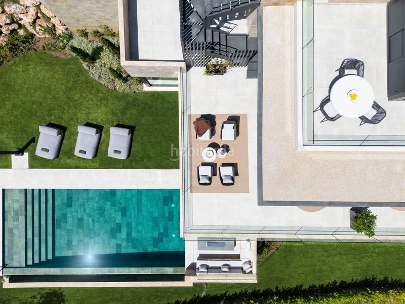 Foto f715fa14-d440-47a7-ba2c-5c20378d8402. Xalet amb aparcament piscina a Los Naranjos Marbella