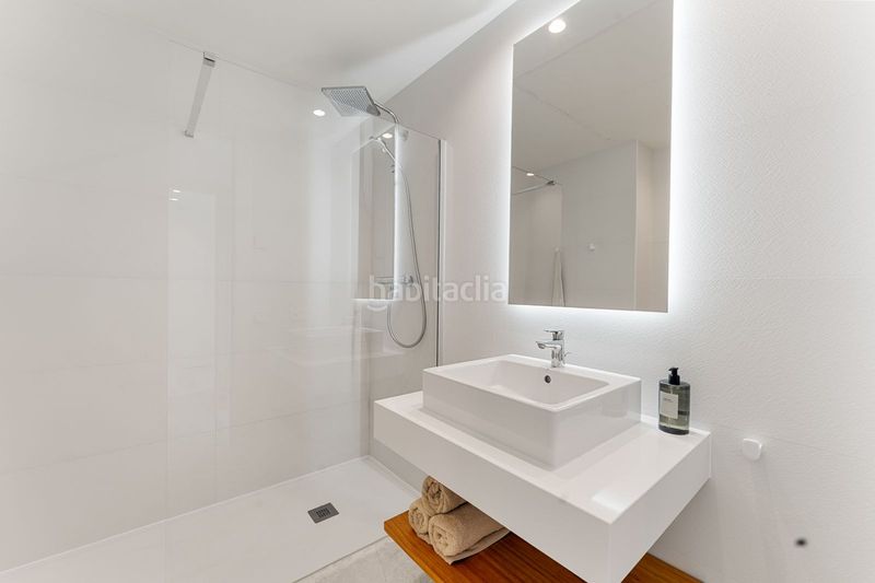 Foto 68155203-ac86-42ad-a888-346ce5671df5. Planta baixa amb aparcament piscina a bahía de Marbella Marbella