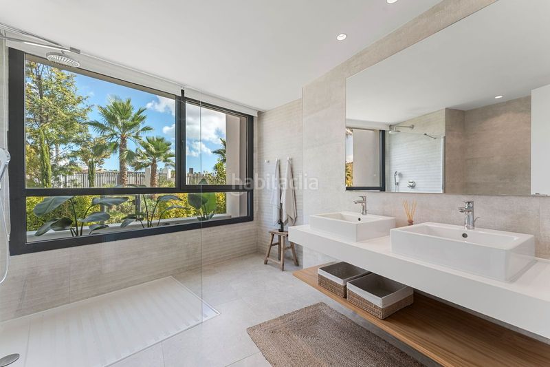 Foto ac2033cb-4120-47d7-9f2b-1e4be0b15743. Planta baixa amb aparcament piscina a bahía de Marbella Marbella