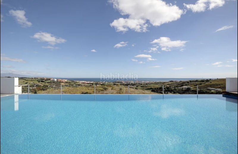 Foto 423e0ce7-614c-49fb-8960-178c2bc0a1ad. Xalet amb aparcament piscina a Manilva pueblo Manilva