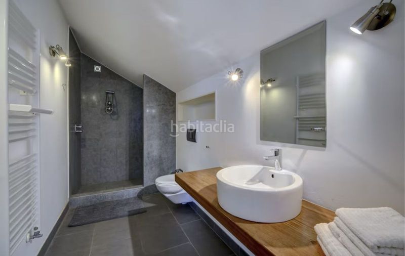 Foto f0f8d726-40f2-49bd-9ef2-132b456b8f5b. Xalet amb aparcament piscina a Manilva pueblo Manilva