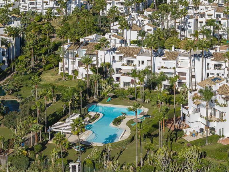 Foto 5fe77c41-ef55-40b6-a456-4bde8abf77f3. Planta baja en Villacana - Costalita - Saladillo Estepona
