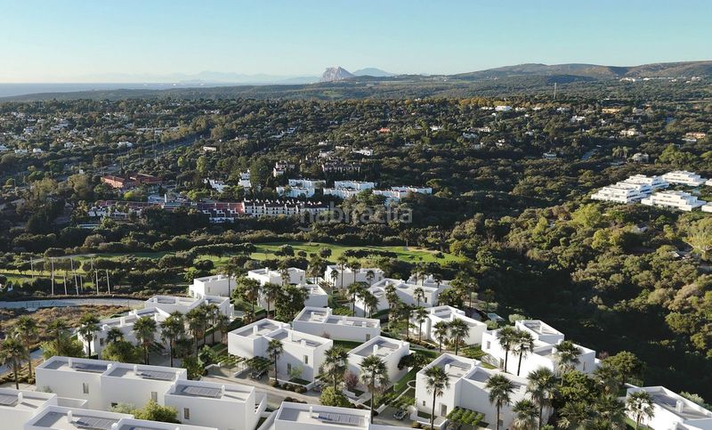 Foto 9b4f6e12-4103-4189-98a4-ed8385de182f. Chalet mit parking pool in Sotogrande alto Sotogrande