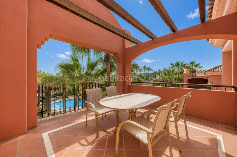 Foto 2e259d72-9578-4113-a50c-546d52863a29. Dúplex amb aparcament piscina a La Dama de Noche - La Alzambra Marbella