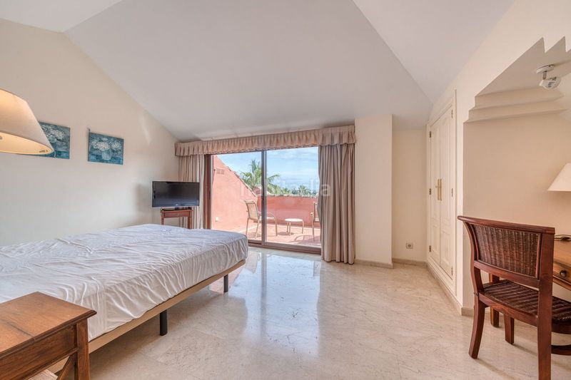 Foto aad806ff-a6ab-4f50-b2b9-9309783e7fc1. Dúplex amb aparcament piscina a La Dama de Noche - La Alzambra Marbella