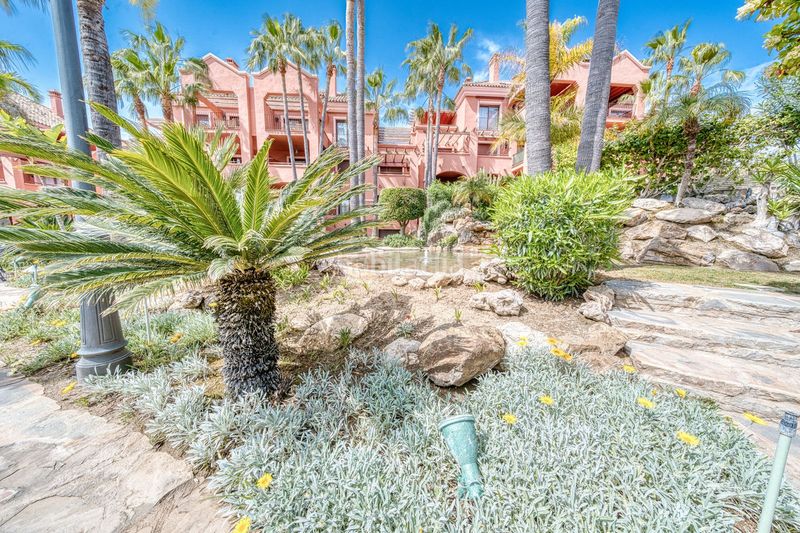 Foto beb15772-742d-484b-8525-279897ea31a8. Dúplex amb aparcament piscina a La Dama de Noche - La Alzambra Marbella