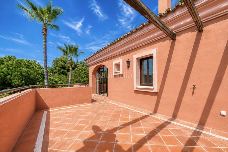 Foto fe5b402f-558d-410f-8a91-9fea65416bdc. Dúplex amb aparcament piscina a La Dama de Noche - La Alzambra Marbella