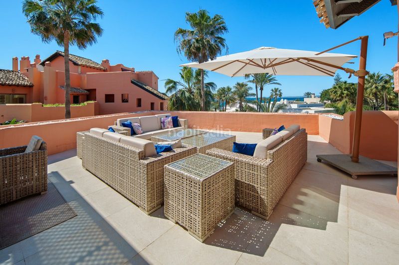 Foto 0cdd6c36-99ba-4d76-8348-8da7367a58f3. Dúplex amb aparcament piscina a bahía de Marbella Marbella