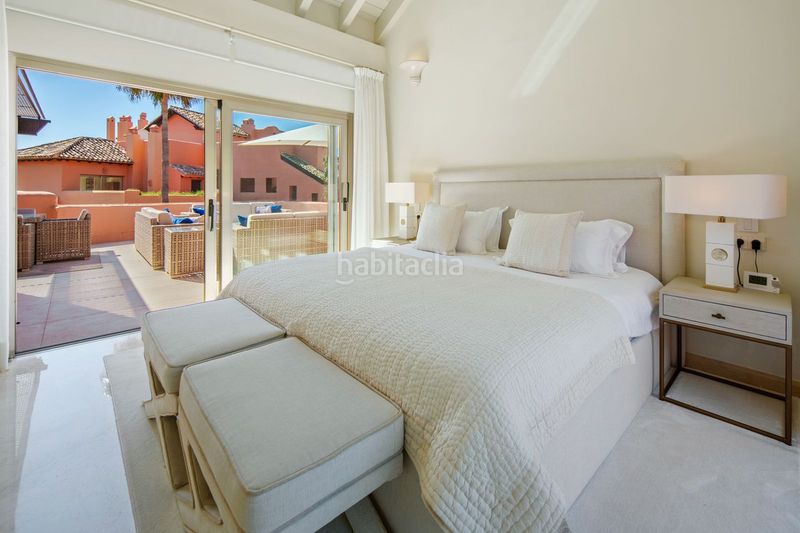 Foto bbb700aa-247d-45e2-a117-9b46d4c1f585. Dúplex amb aparcament piscina a bahía de Marbella Marbella