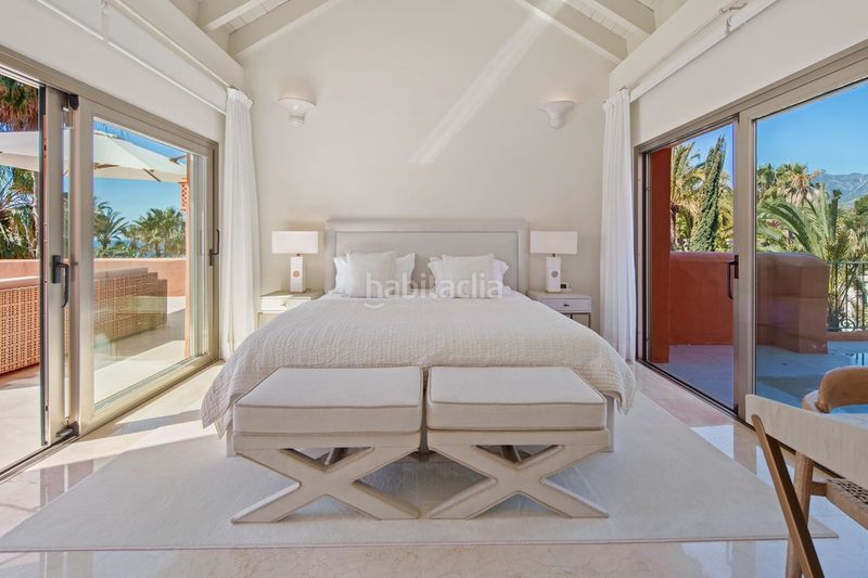 Foto f5523218-bfe7-4a11-b98e-32f0d305aacf. Dúplex amb aparcament piscina a bahía de Marbella Marbella
