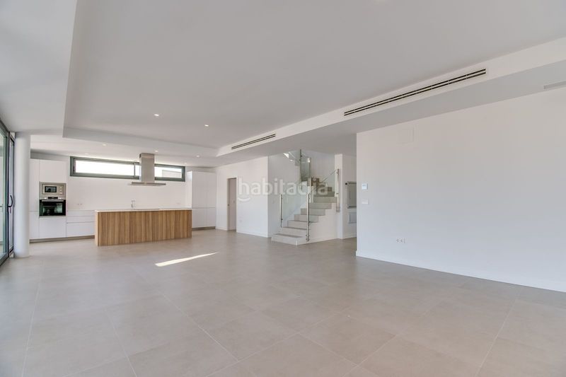Foto 2be1d3bd-0e51-4be7-9bd0-fae88c1cfd92. Chalet en San Luis de Sabinillas Manilva