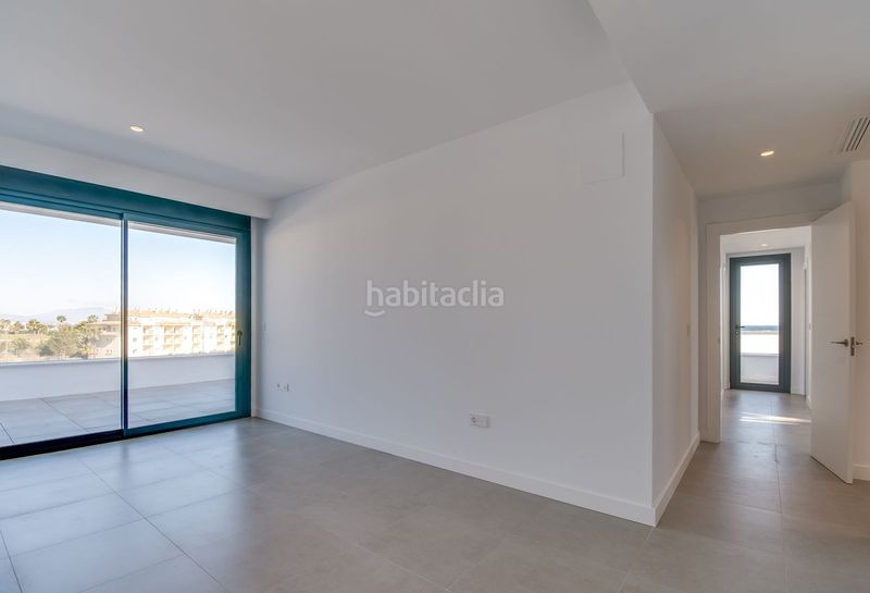 Foto 75184fc7-3704-4dd1-83fb-f3eac5950754. Chalet en San Luis de Sabinillas Manilva