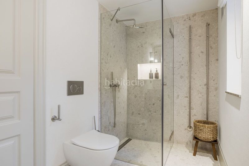 Foto b31a3f4b-7bde-4ae1-8a3e-0113bd2ff728. Xalet amb aparcament piscina a Las Brisas Marbella